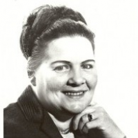 Paula Dennis