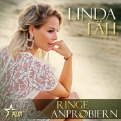 Linda Fäh - Ringe anprobiern